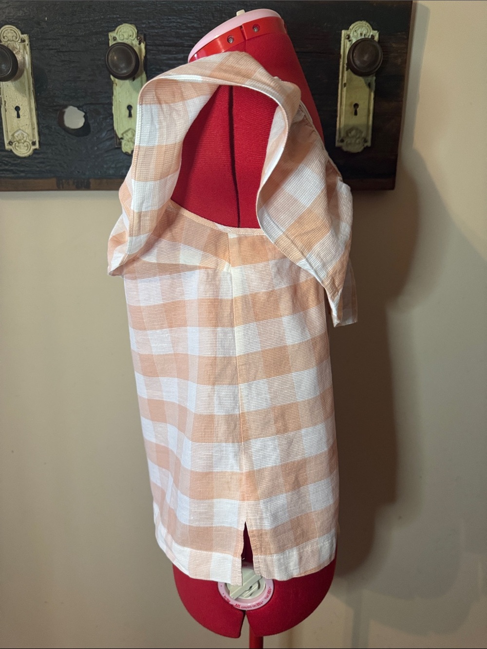 Club Monaco Peach and White Gingham Ruffle Off-The-Shoulder Tank Top Size Small - Picture 6 of 16